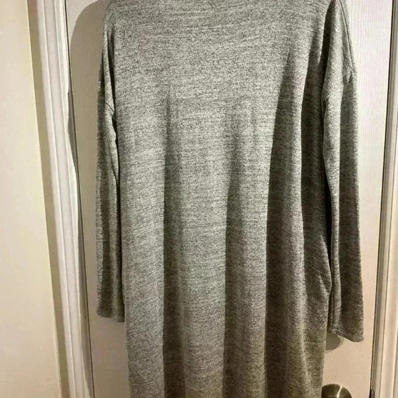 Wilfred Free / Aritzia along Sleeve  loose Grey Dress - Like New - with Pockets! - Picture 5 of 5